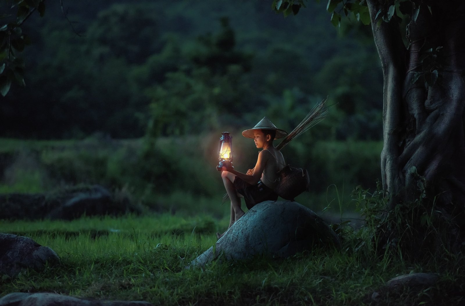 Lantern Light black kerosene lamp Asia Thailand Dark Travel 2k