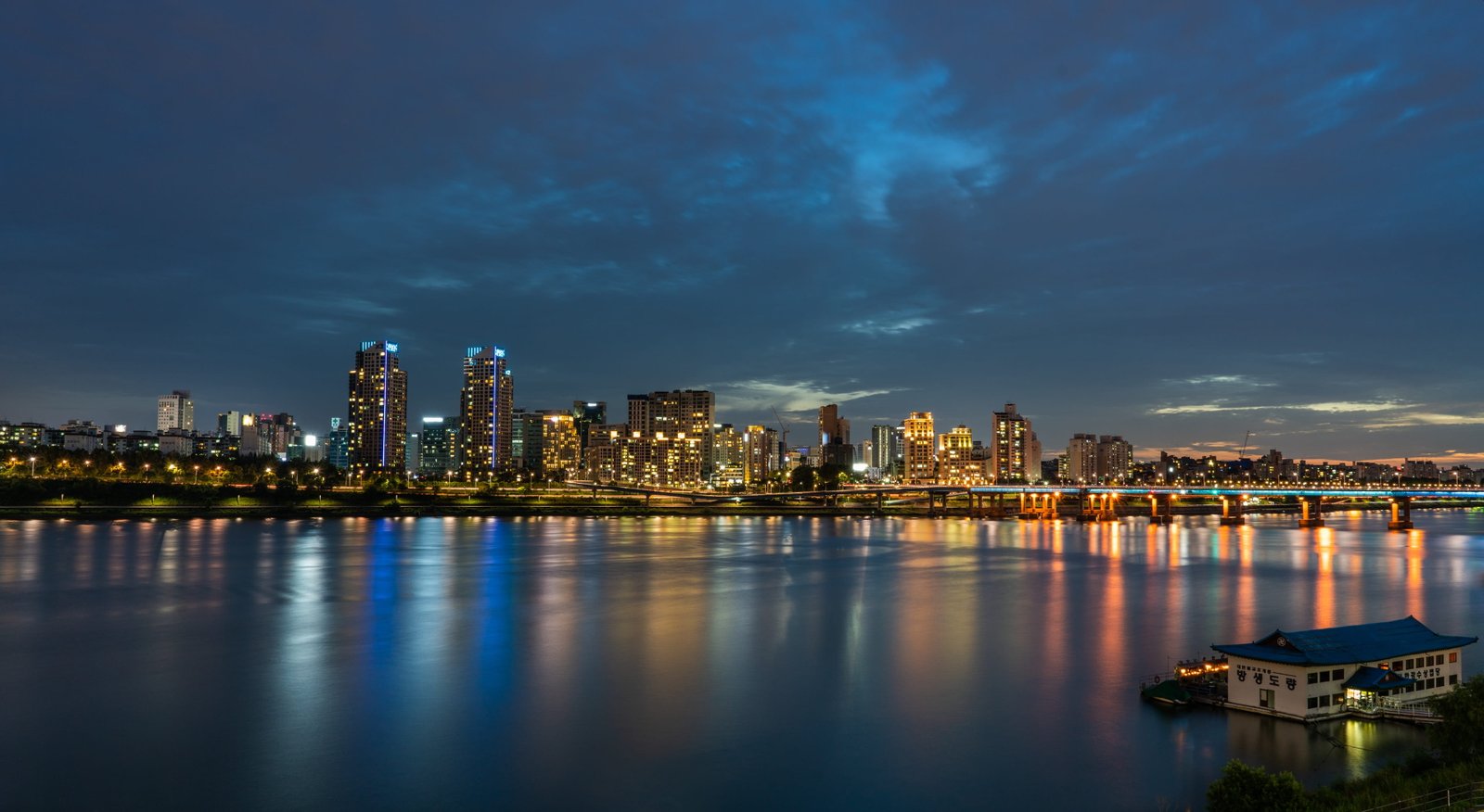 blue seoul han river cityscape korea south sky 2k 4k