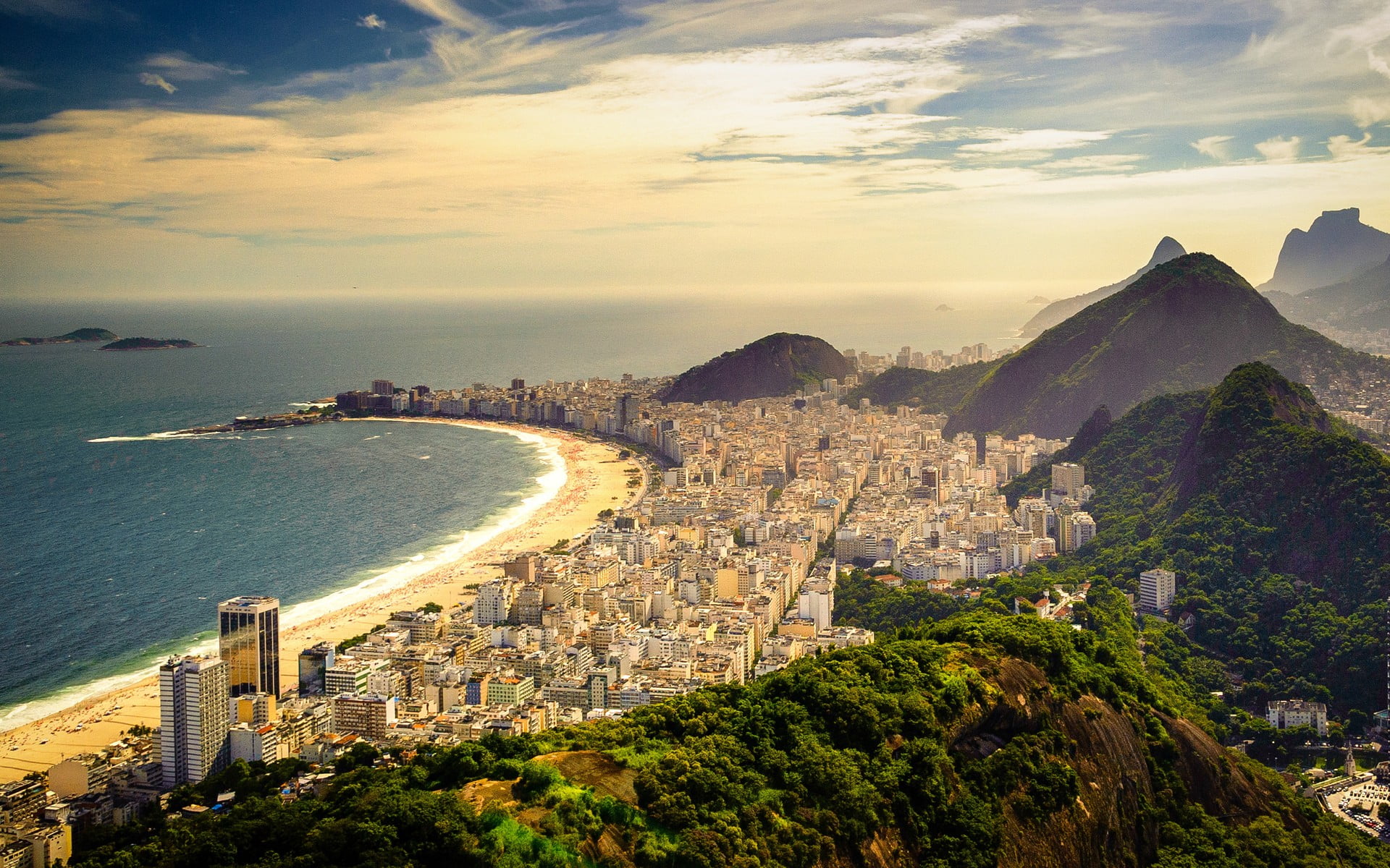 city and mountains Rio de Janeiro Copacabana beach cityscape 2k