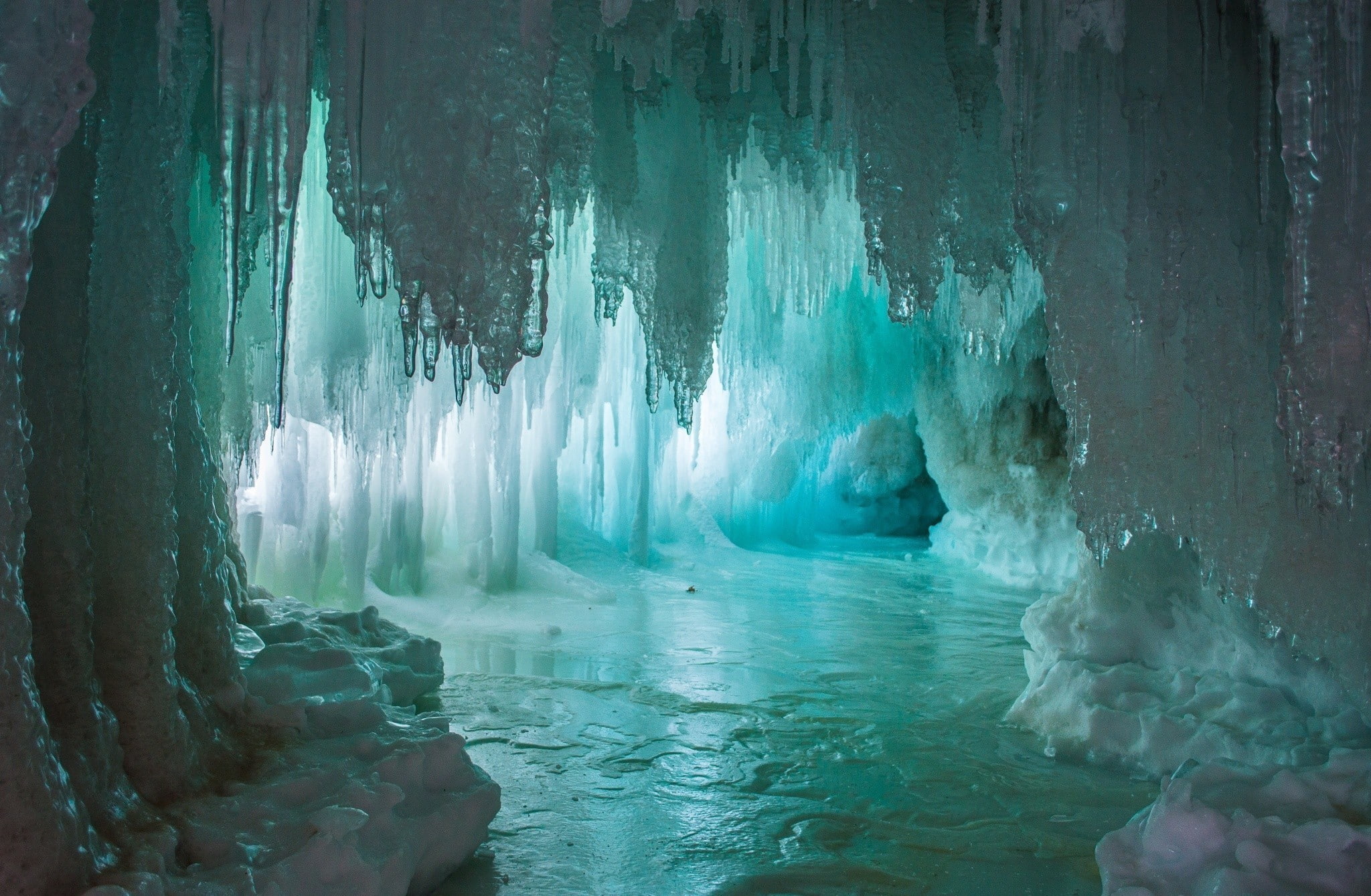 nature cave sunlight ice frost glaciers icicle snow 2k