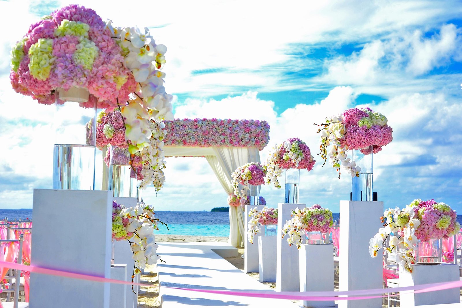 sea landscape sky beach wedding chairs clouds daylight 2k