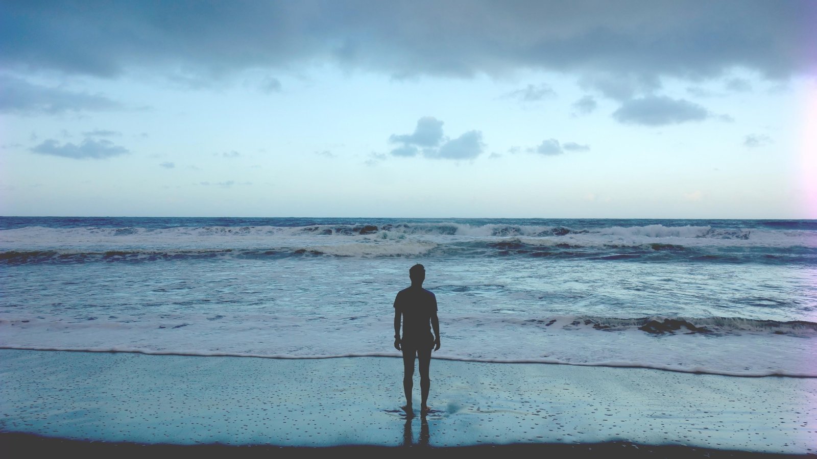 man ocean sadly alone single lonely sea sky water horizon over 2k 4k