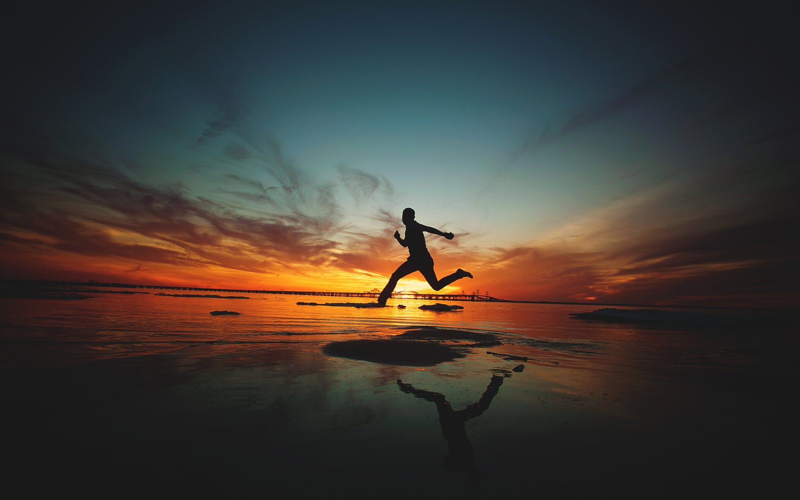 sunset Dusk Beach reflections running Shadow silhouette 2k 4k