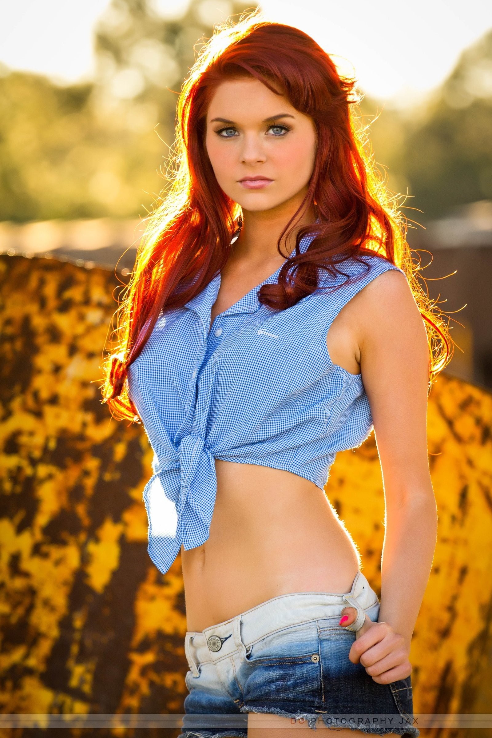 women s blue sleeveless crop top model redhead long hair looking at viewer 2k