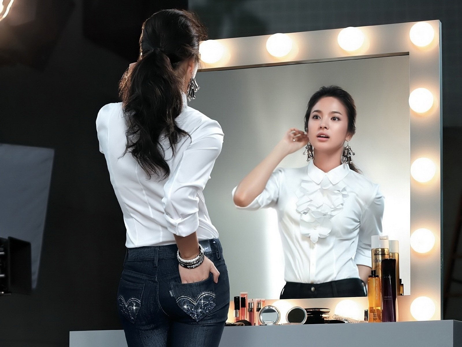 Actresses Song Hye Kyo Korean young adult women indoors 2k