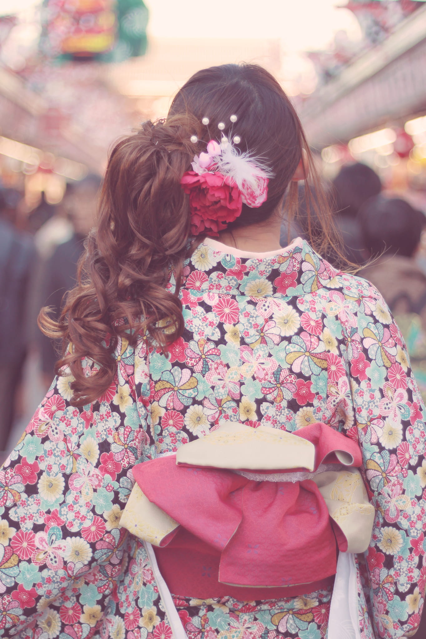 photo of woman wearing Korean traditional dress doing back view