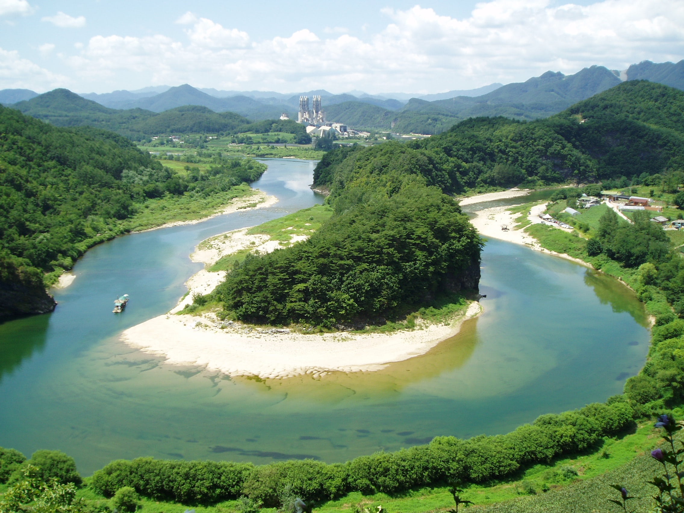 body of water between forests the terrain korean peninsula 2k