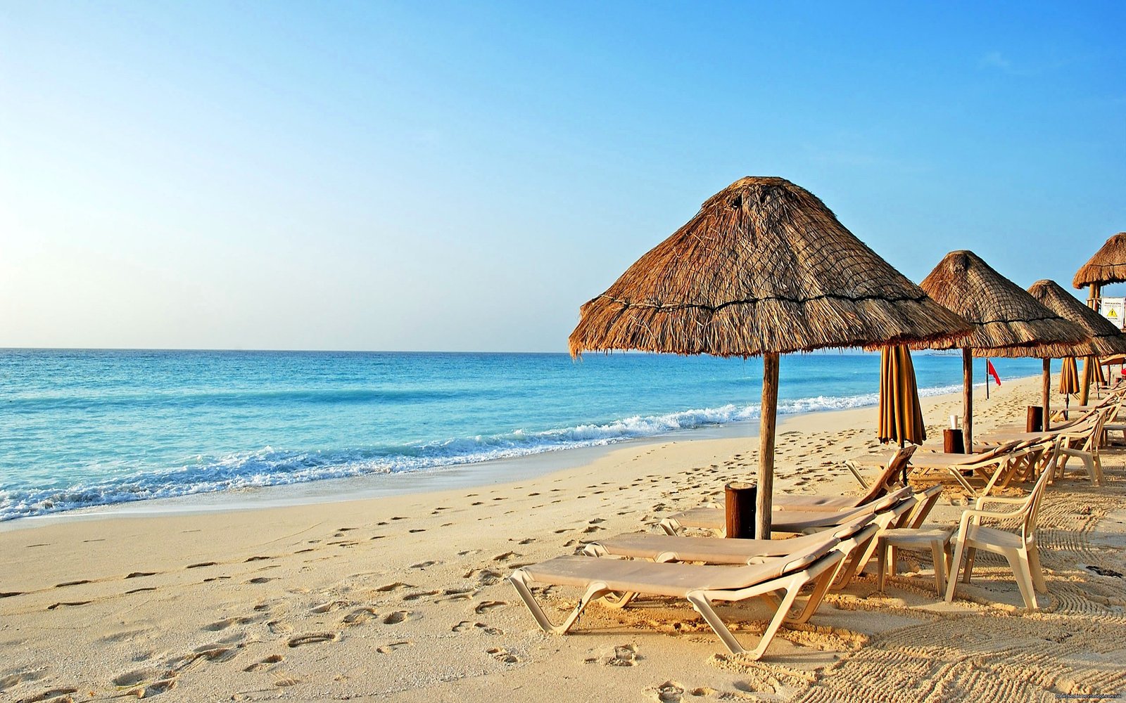 Mancora Peru beach sky Sea Ocean umbrella cot sand 2k