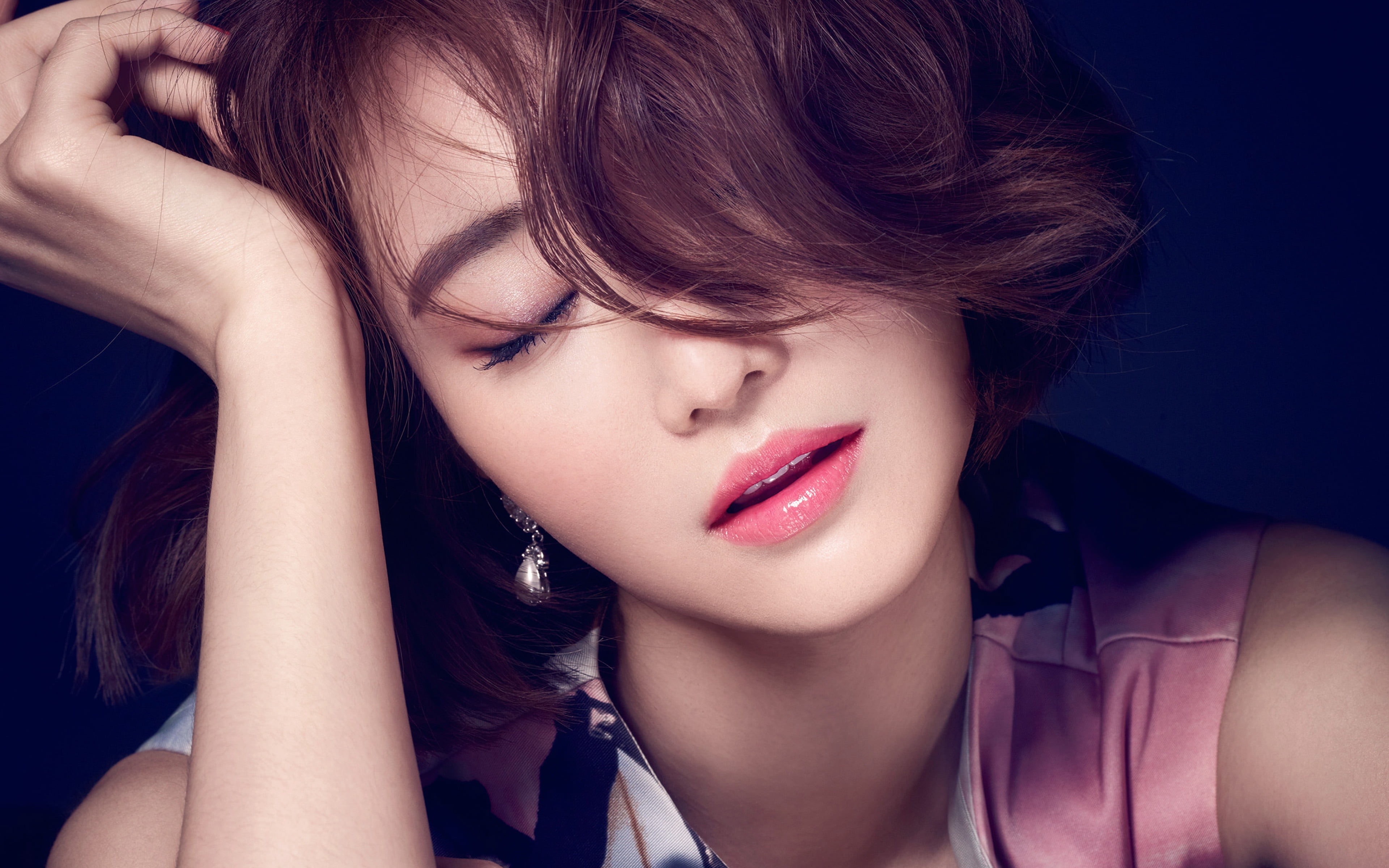 Go Joon hee Asian women brunette korean pink lipstick 2k 4k