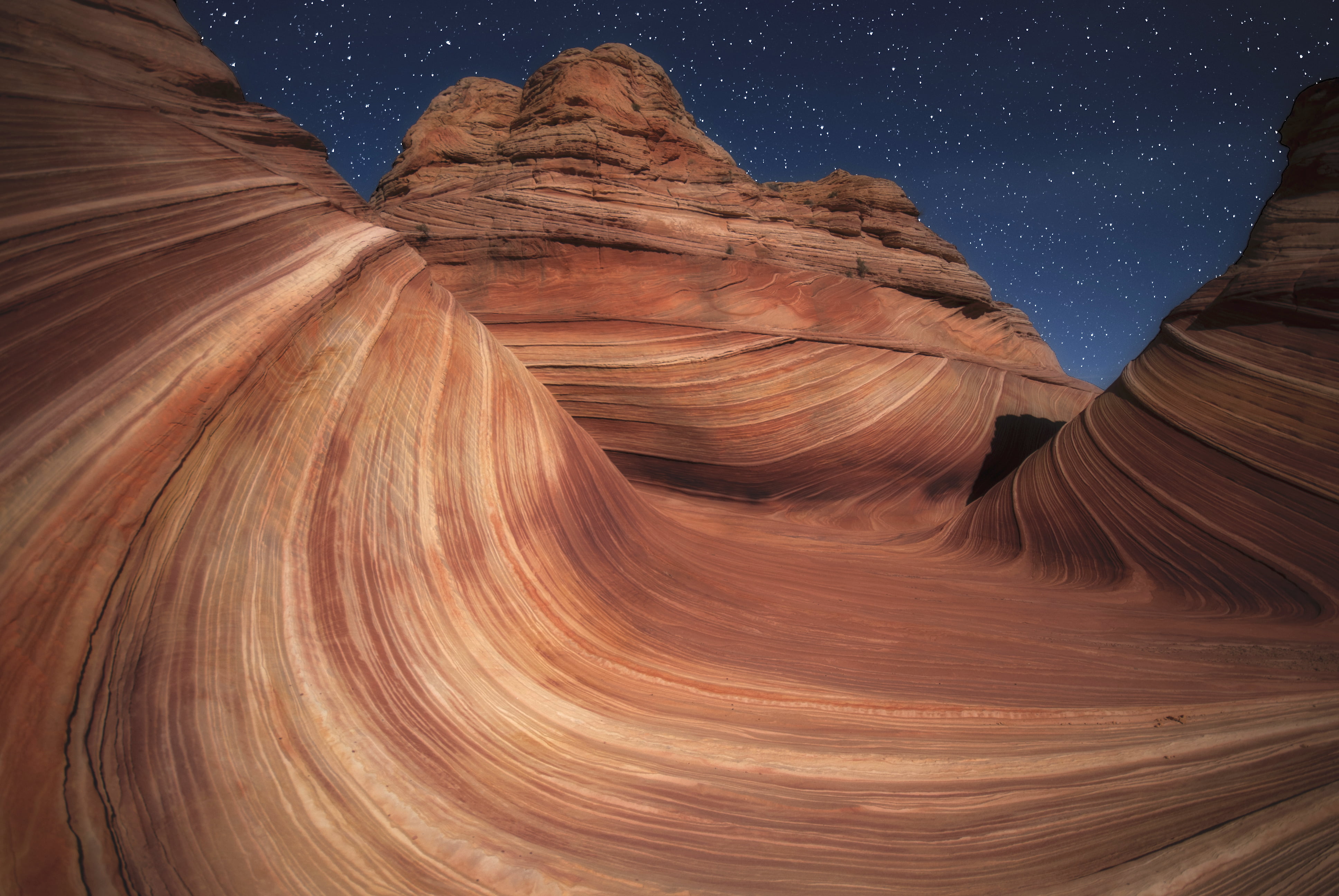 brown mountain with blue sky verse Wave desert arizona sandstone 2k 4k