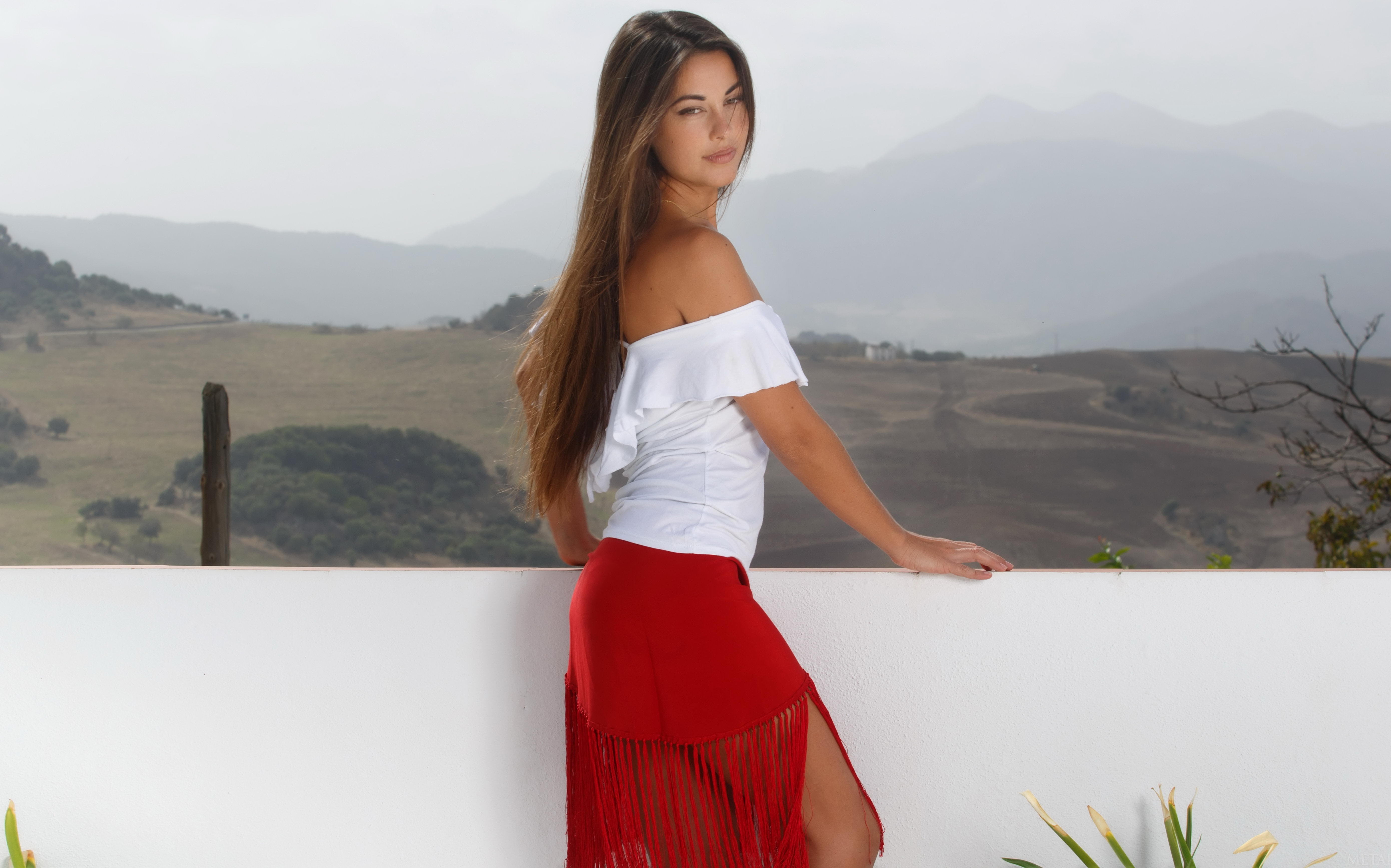 women model brunette long hair outdoors skirt Lorena Garcia 2k 4k 5k