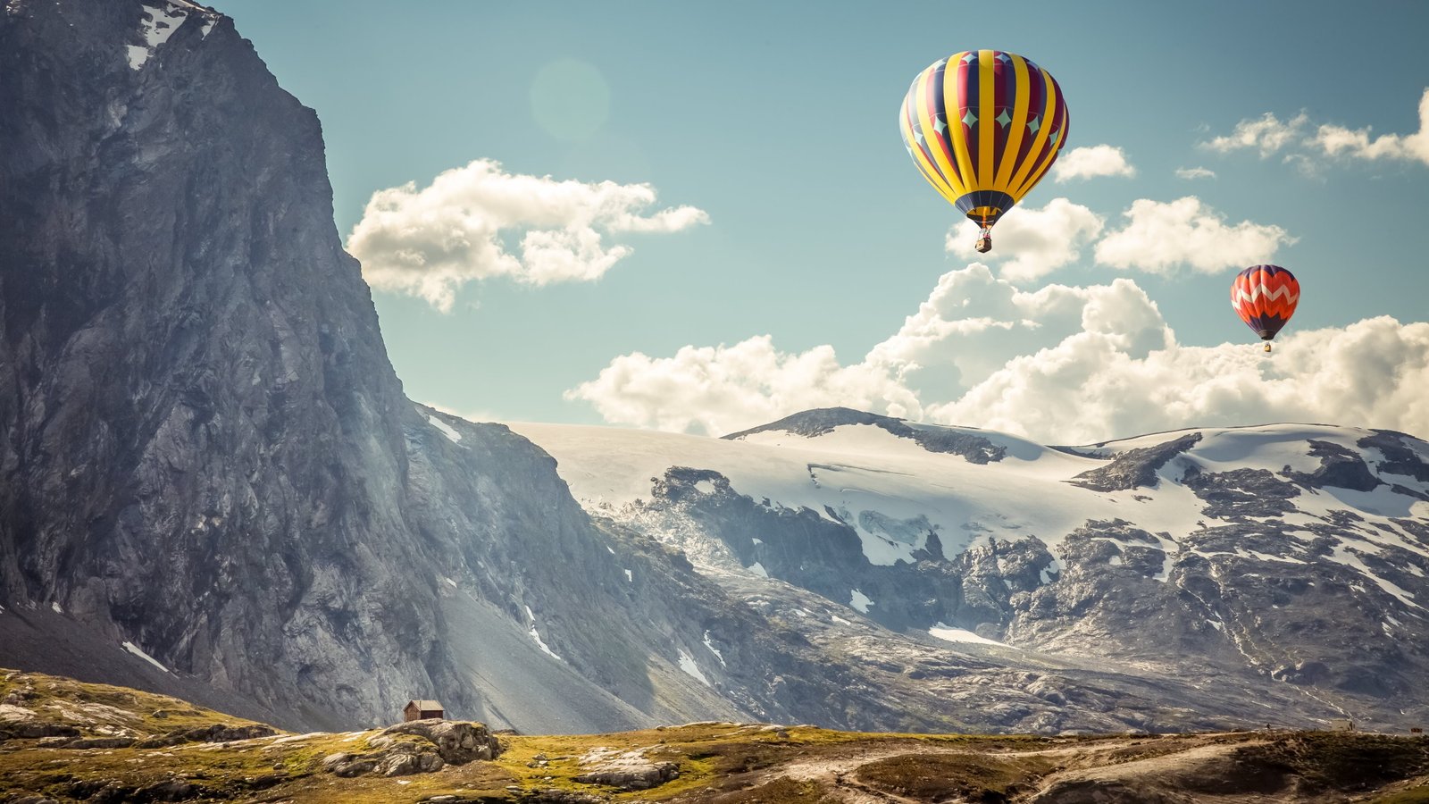 Awesome Hot Air Balloon Mountain Nature Landscape 2k 4k