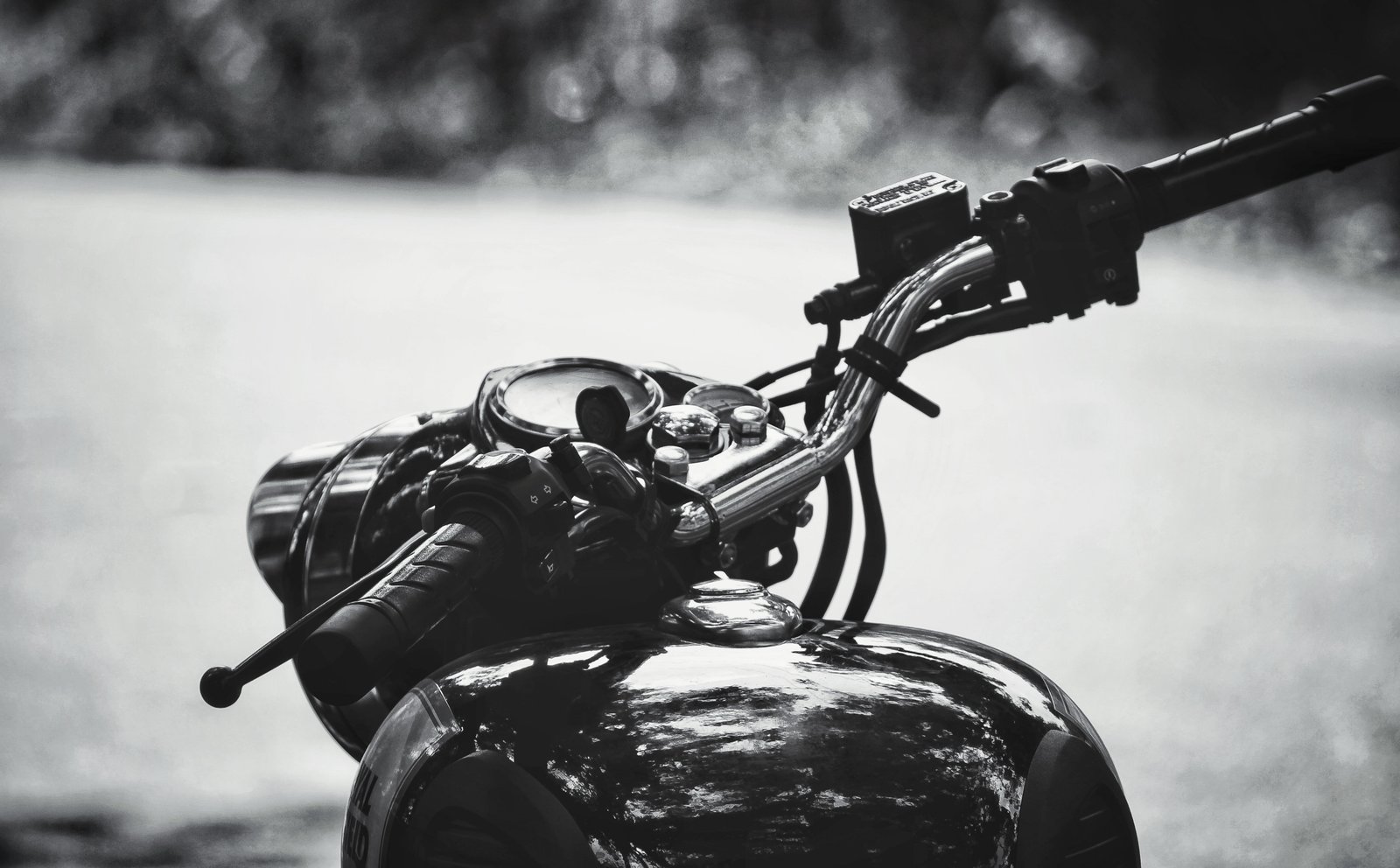 Royal Enfield motorcycle handle Black and White blackandwhite 2k 4k 5k