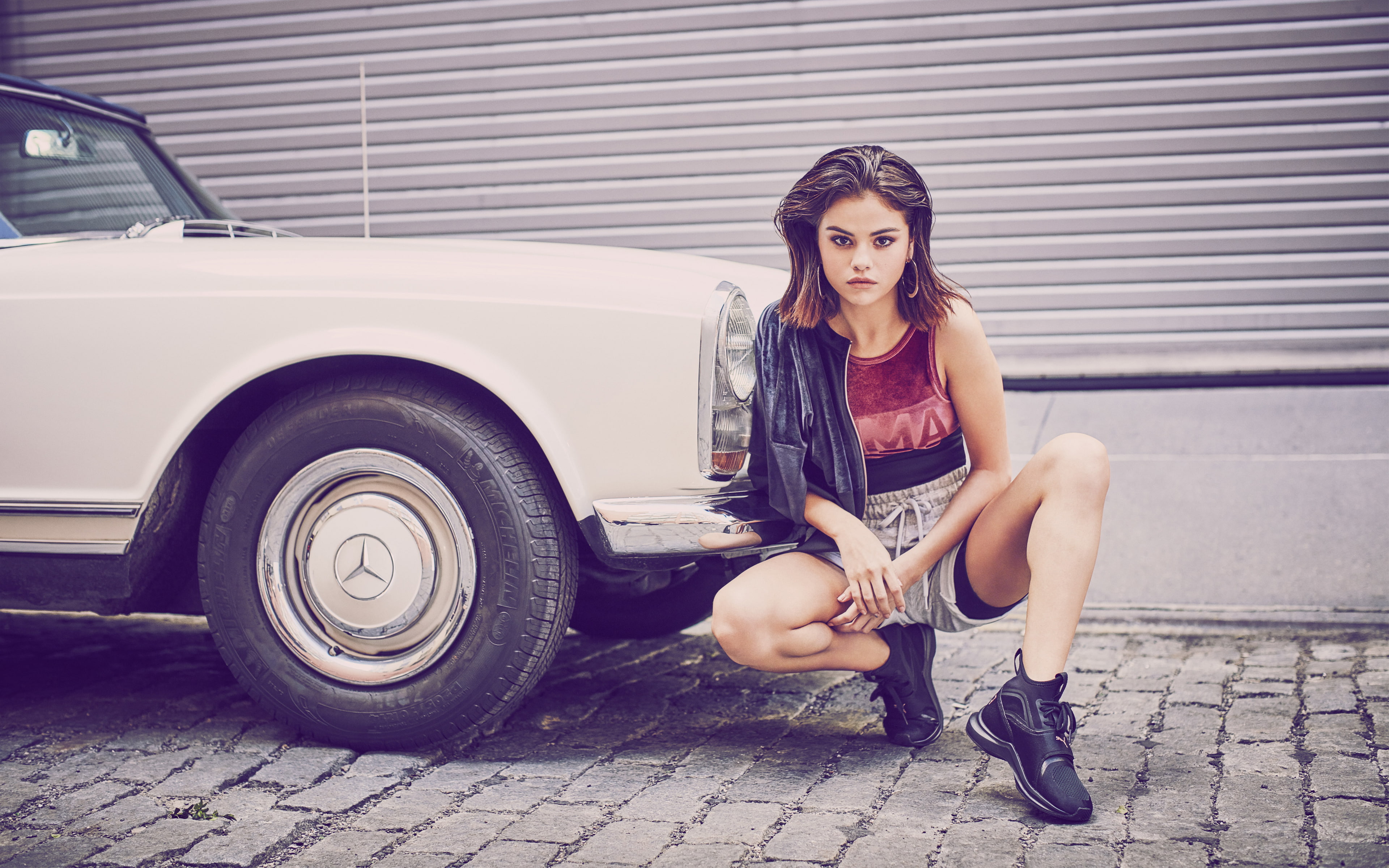 Selena Gomez young adult one person women sitting 2k 4k