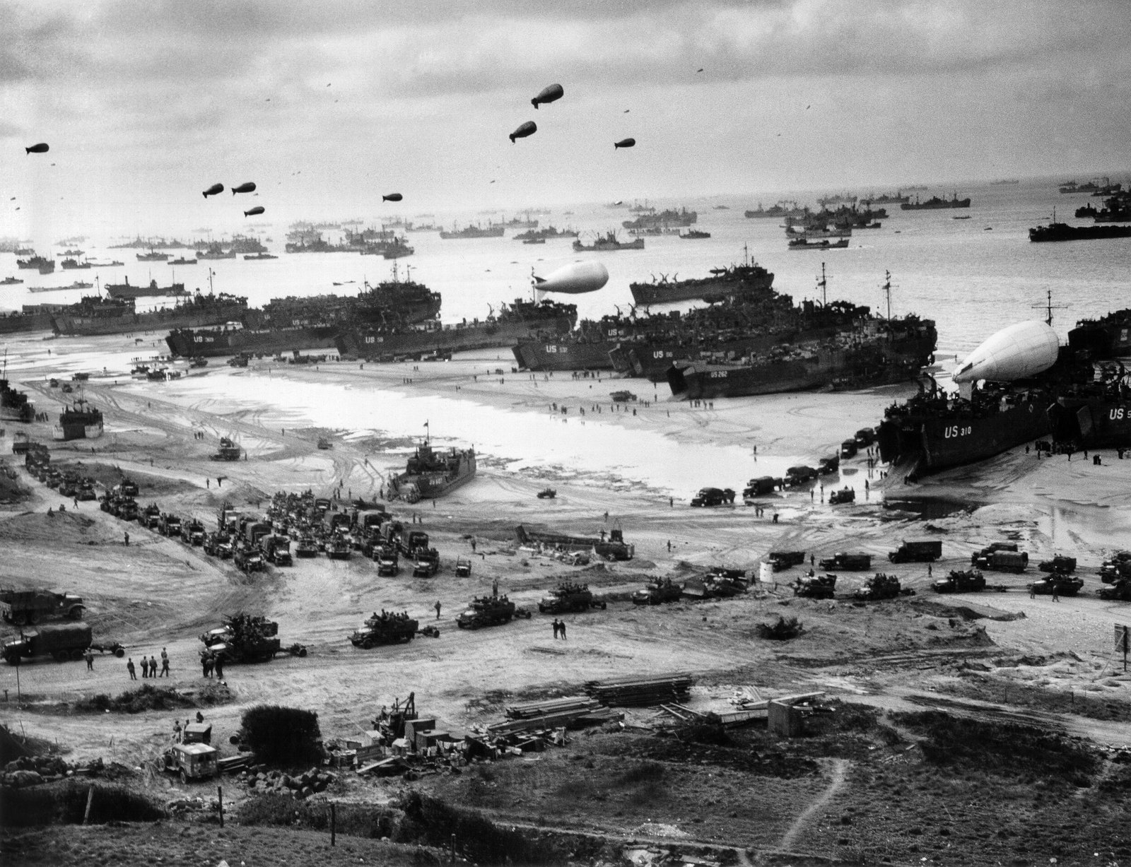 World War II military Omaha Beach D Day 2k