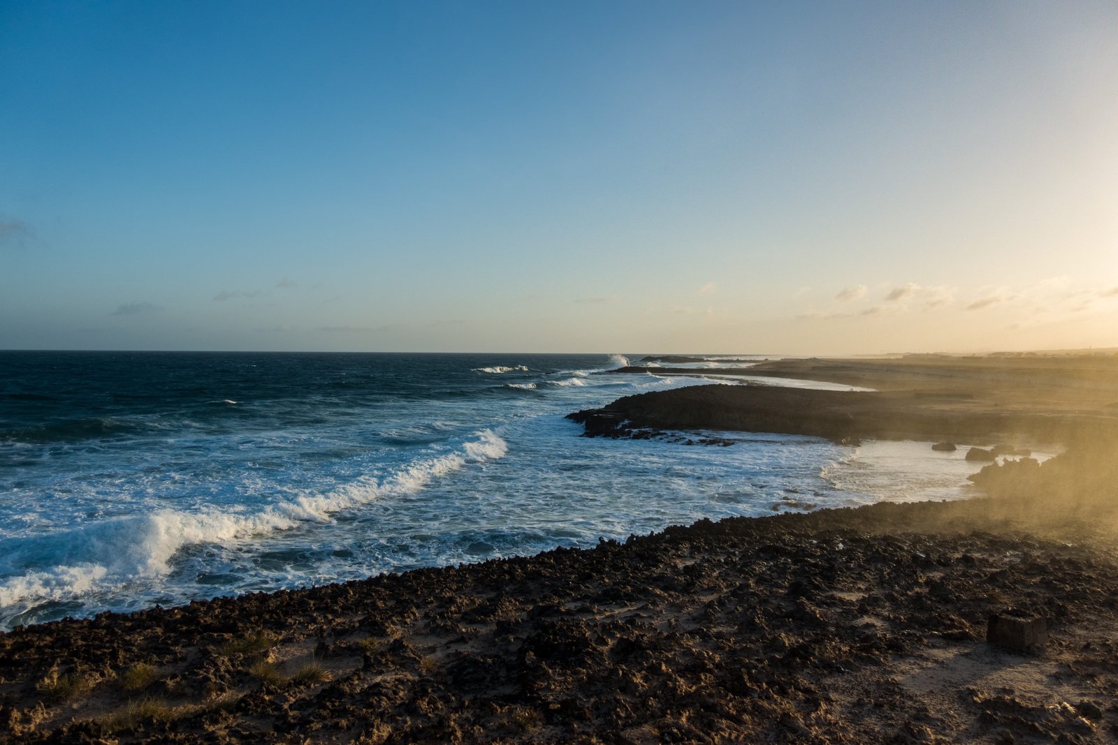 somalia mogadishu rocks ocean mist waves beach sea water 2k 4k 5k