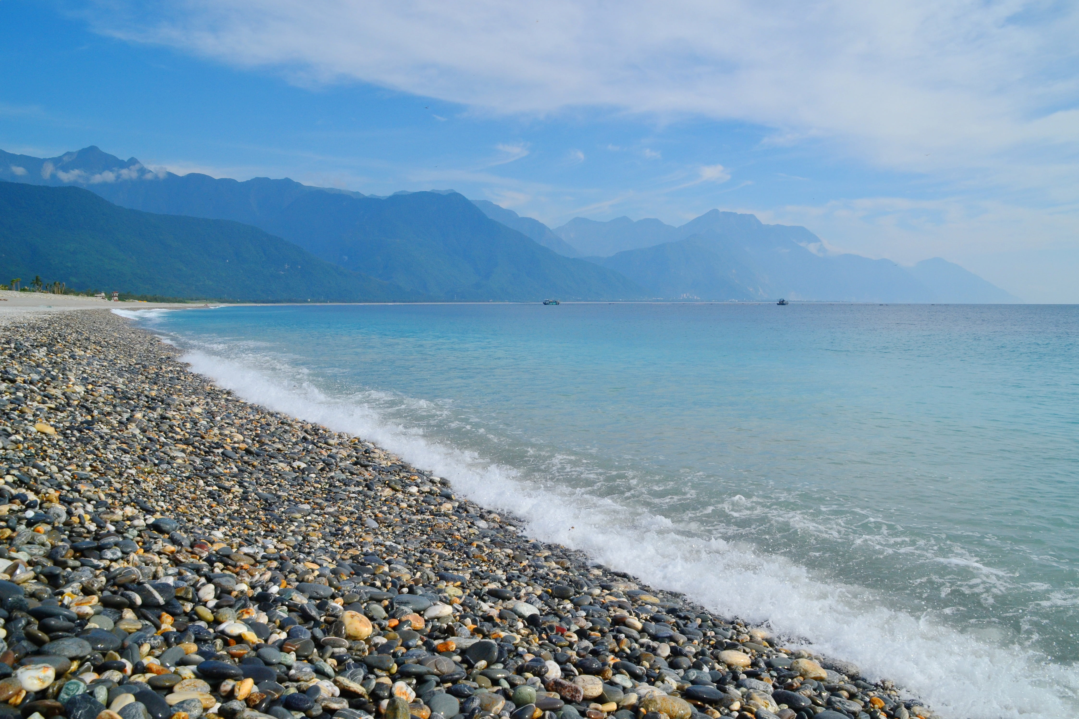 the sea hualien taiwan qixing lake cobblestone beach water 2k 4k