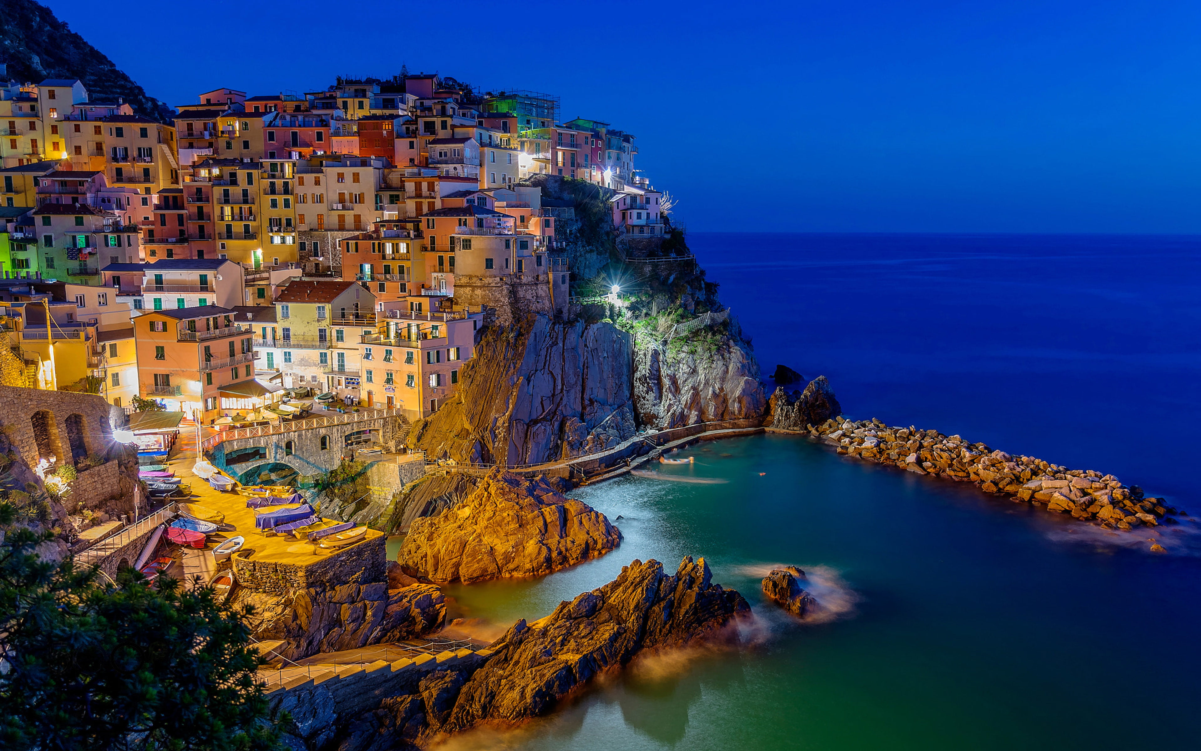 Village Of Manarola In National Park Cinque Terre Italy Desktop Wallpaper Hd For Mobile Phones And Laptops 2k 4k