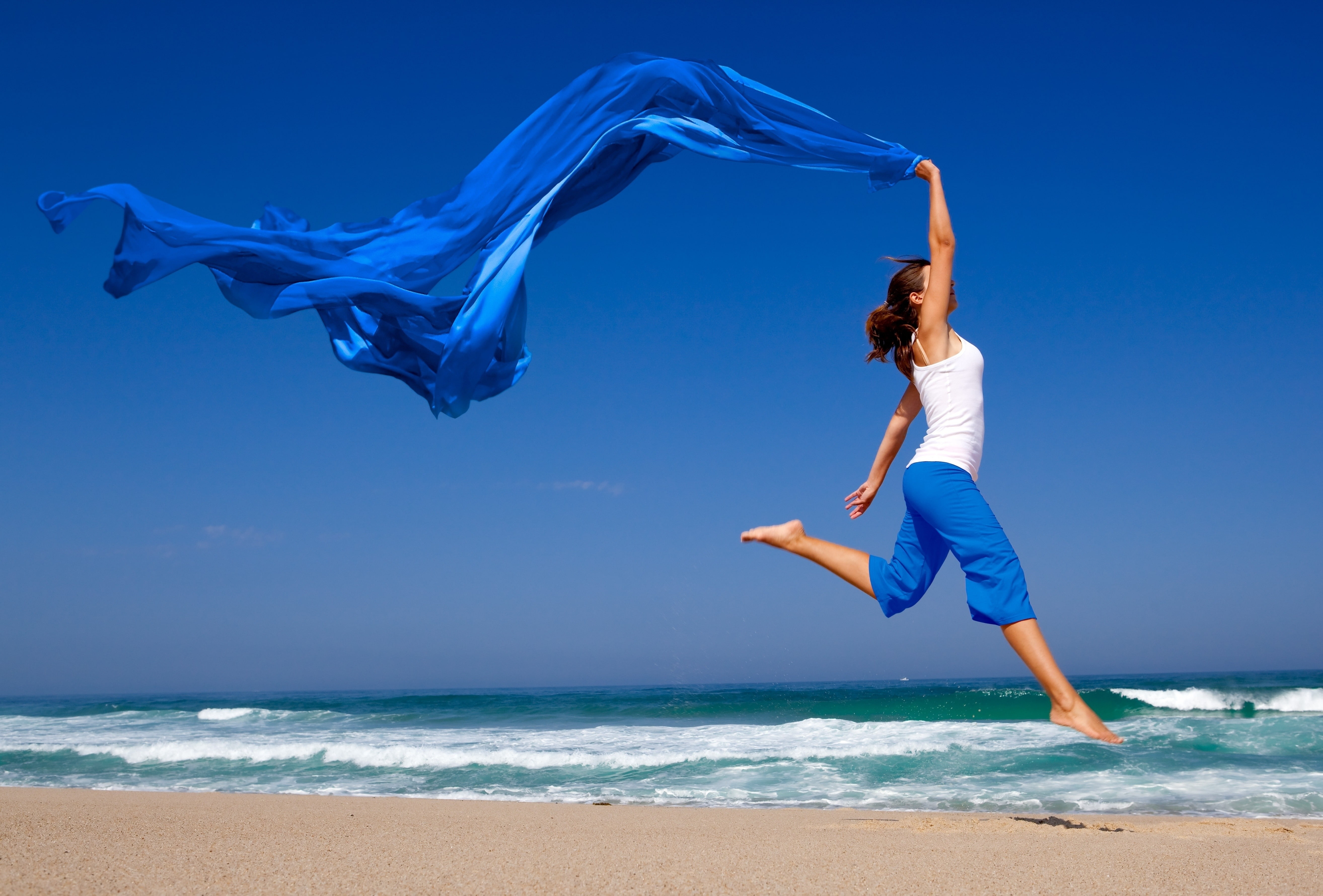 women beach running seascapes cloths Nature Beaches HD Art 2k 4k 5k