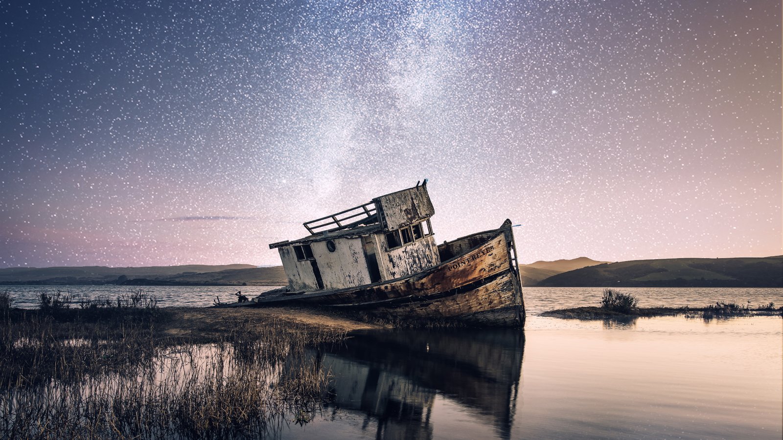 Beach boat Abandoned 2k 4k 5k