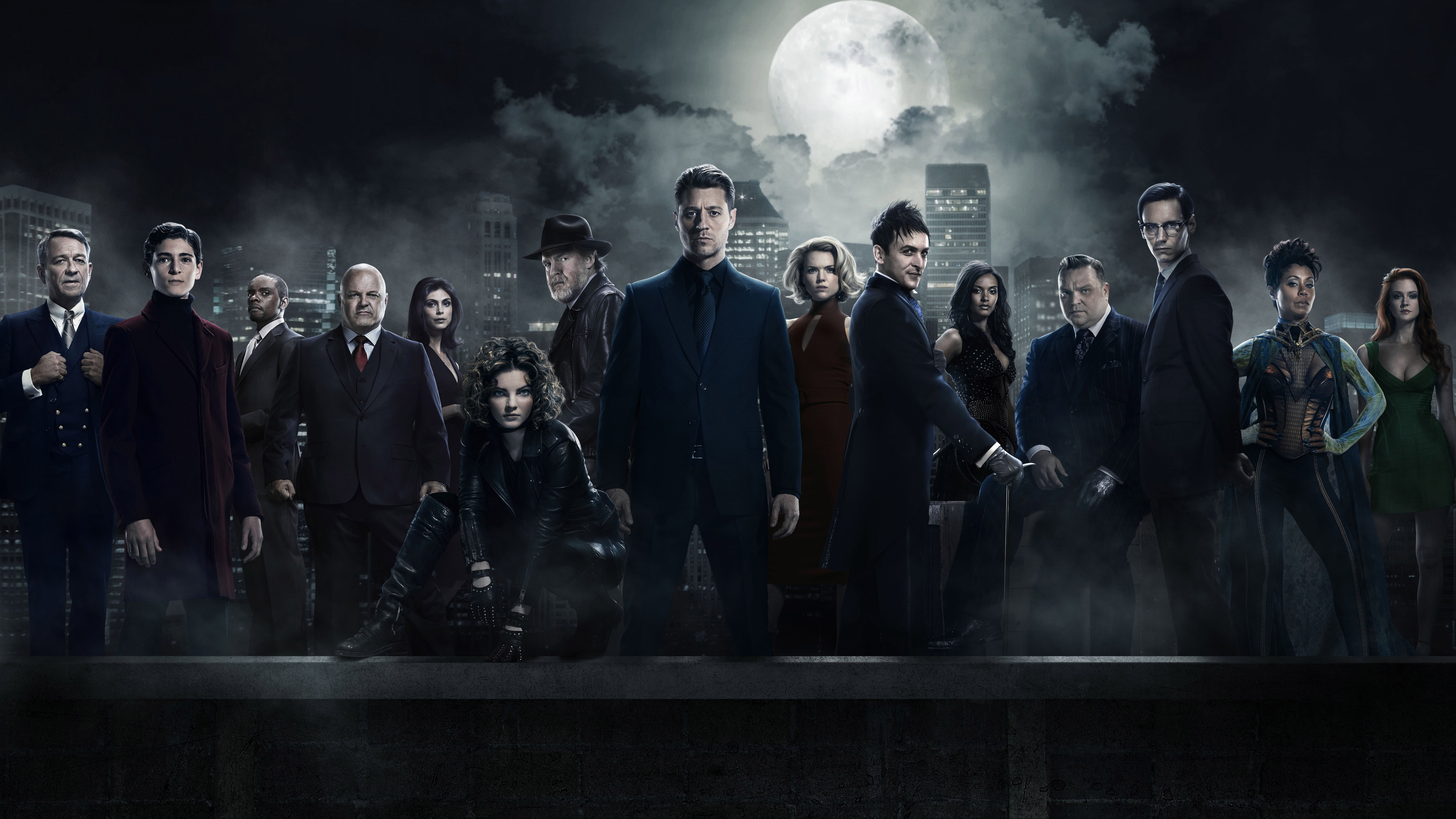 Gotham Season 3 group of people crowd men real 2k 4k 5k 8k