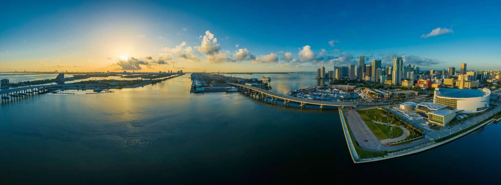 panorama photography of city miami florida water usa skyscraper 2k 4k 5k 8k