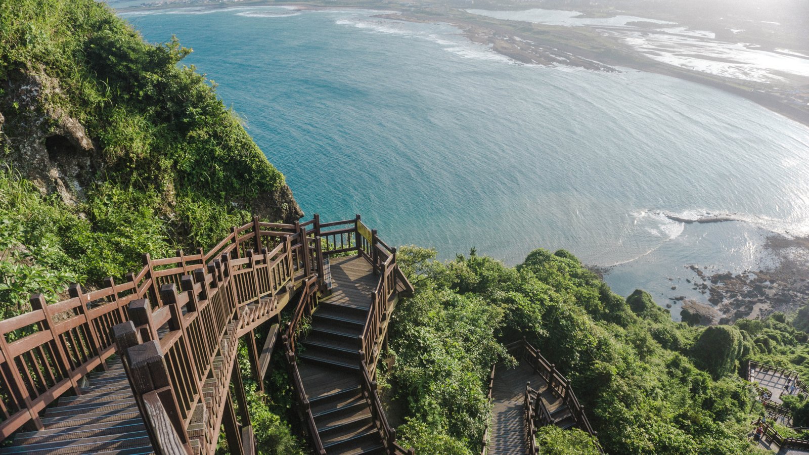 south korea jeju do water green waves stairs wood brown 2k 4k 5k