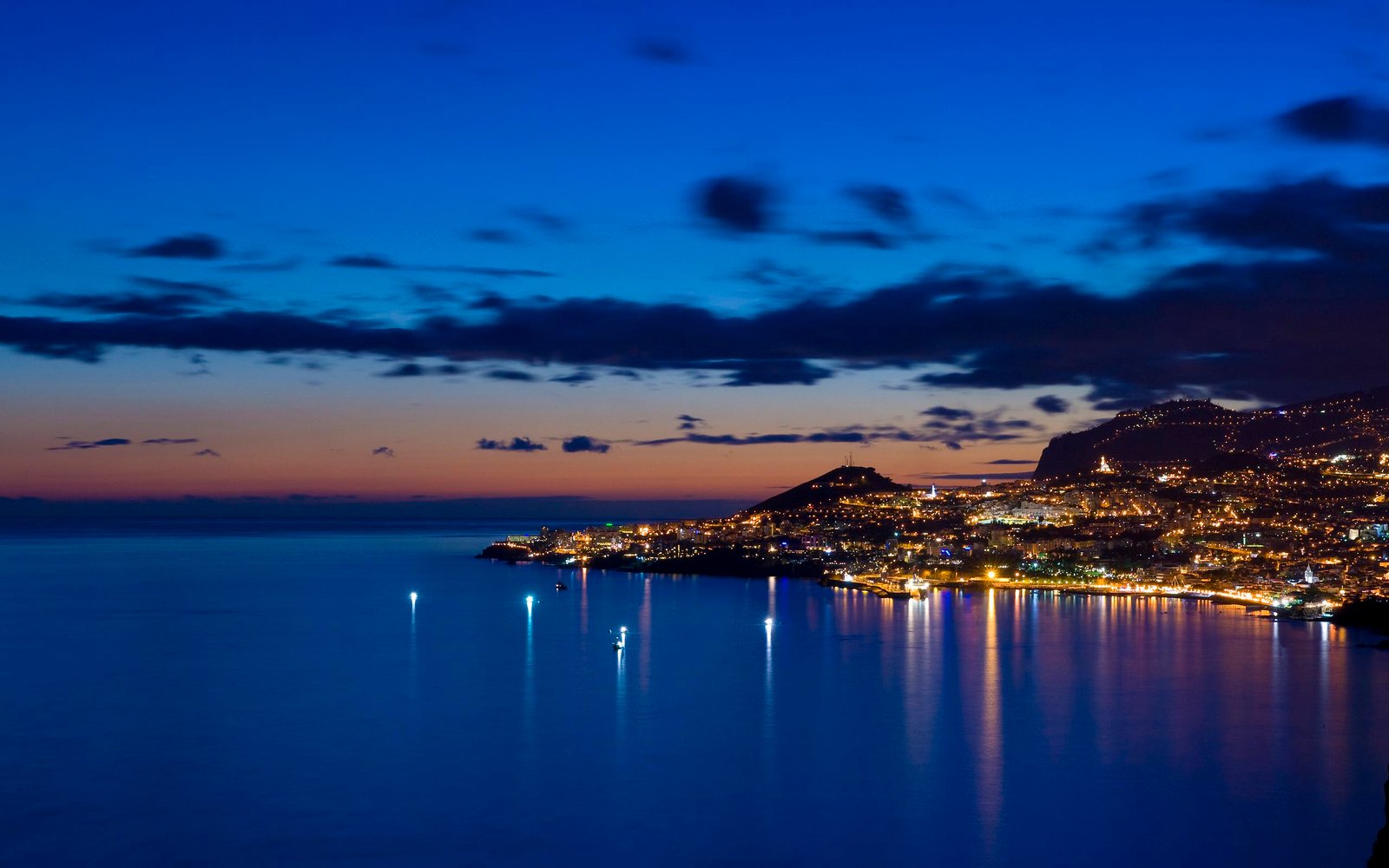 Funchal Bay portugal night scene city lights landscape water reflections 2k