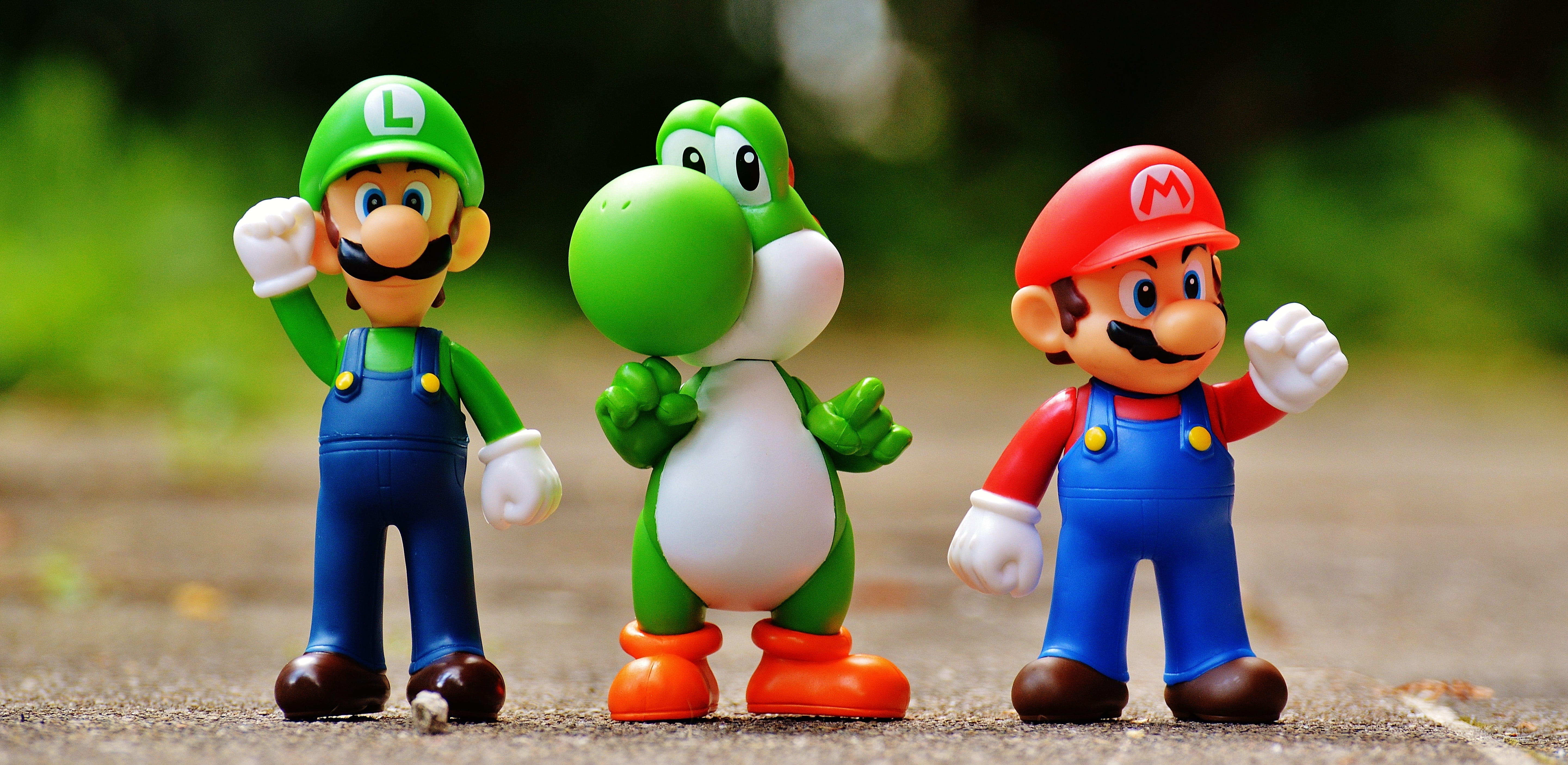 Focus Photo of Super Mario Luigi and Yoshi Figurines action figures 2k 4k 5k