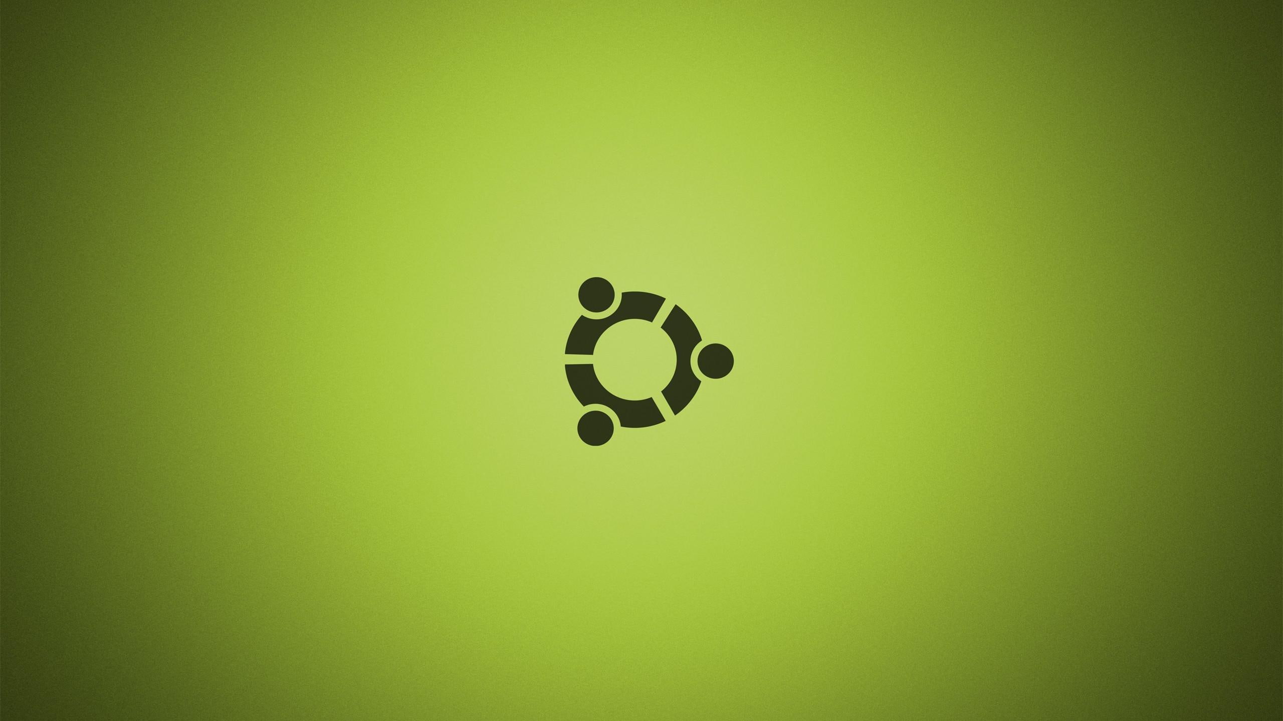 Green Ubuntu logo black and green textile computers 2k