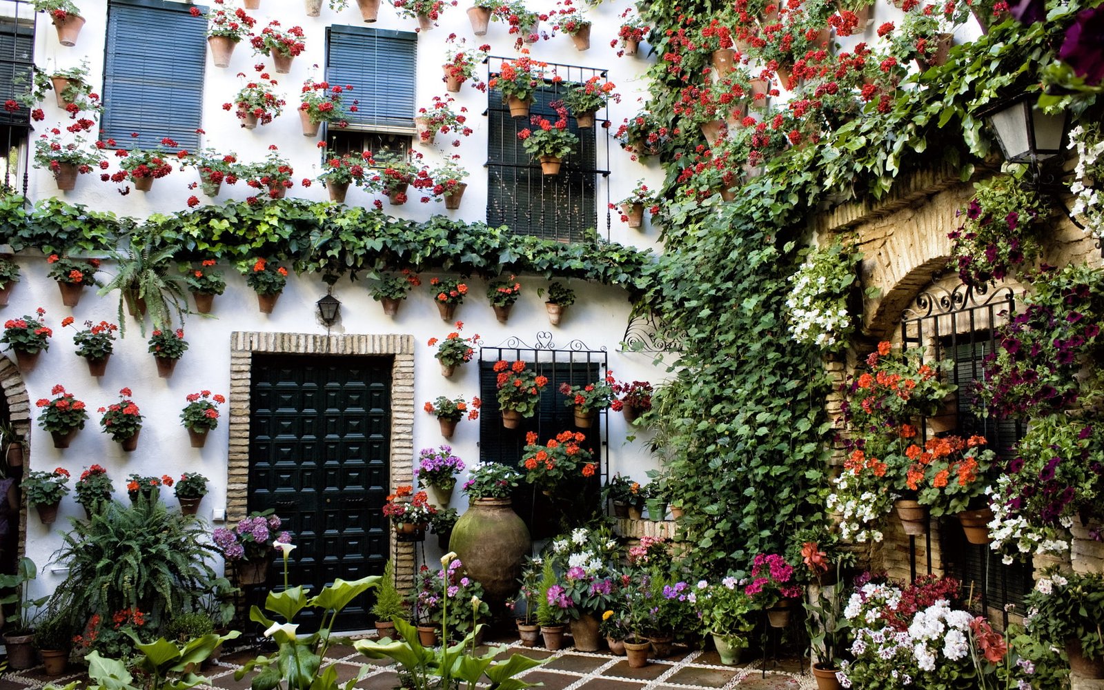 andalusia bokeh building cordoba house patio spain 2k