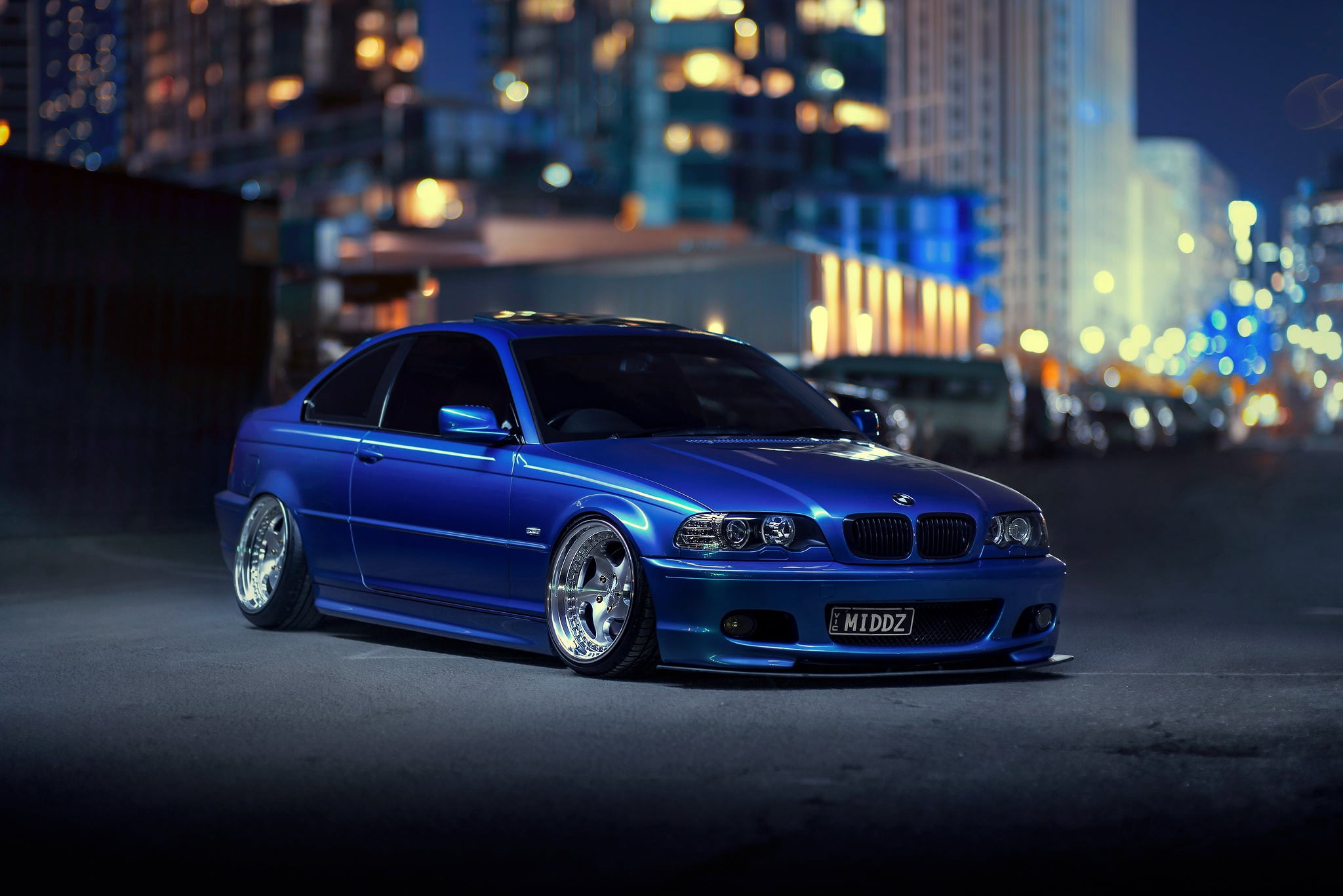 night the city lights BMW blue bokeh 3 Series 2k