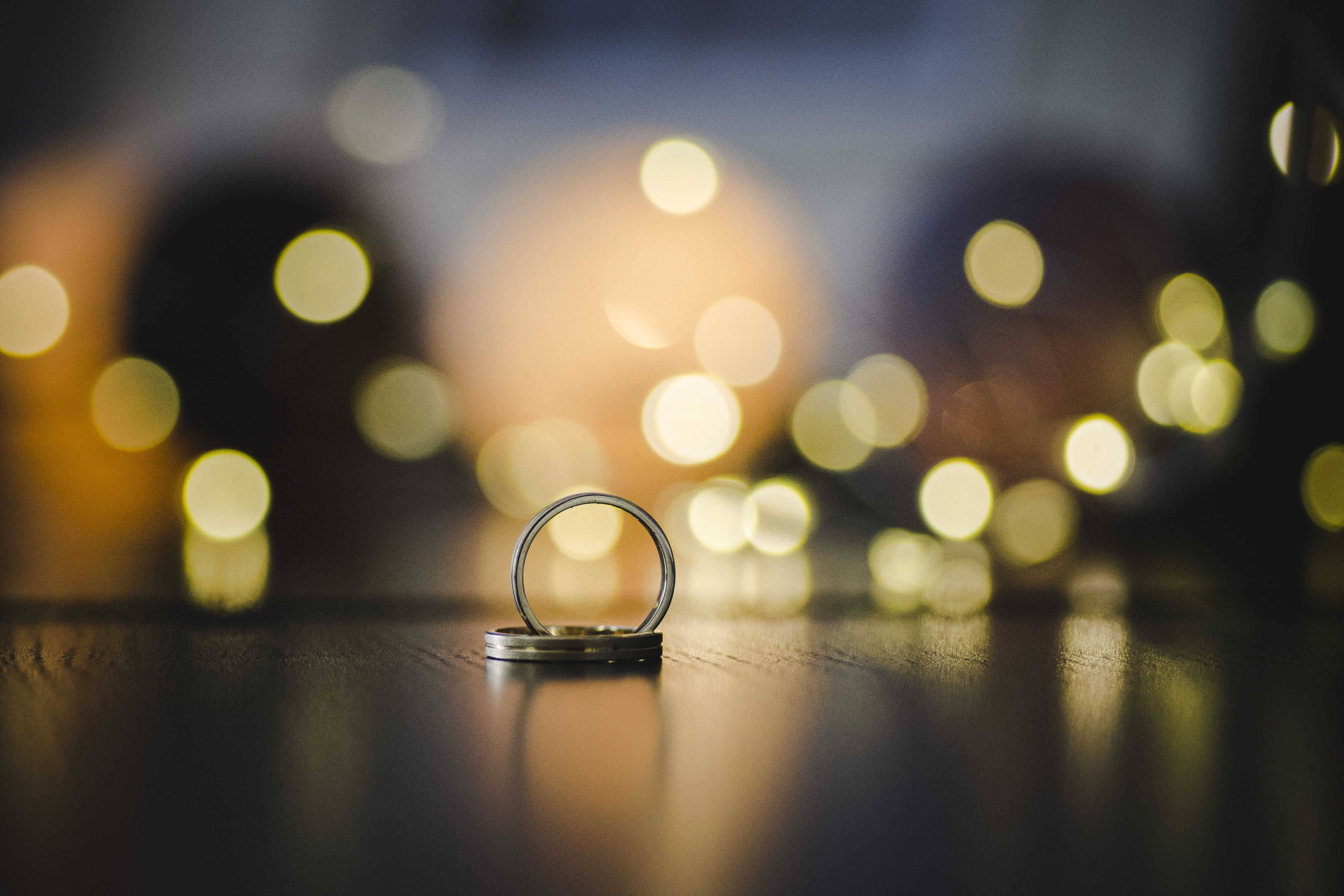 wedding rings bokeh pre selective focus illuminated 2k 4k 5k