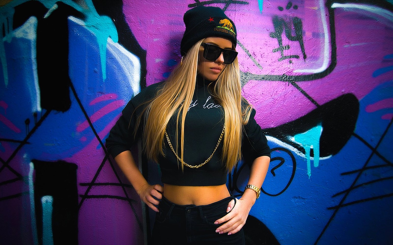 women s black long sleeved crop top Girl Light Hot Nature 2k