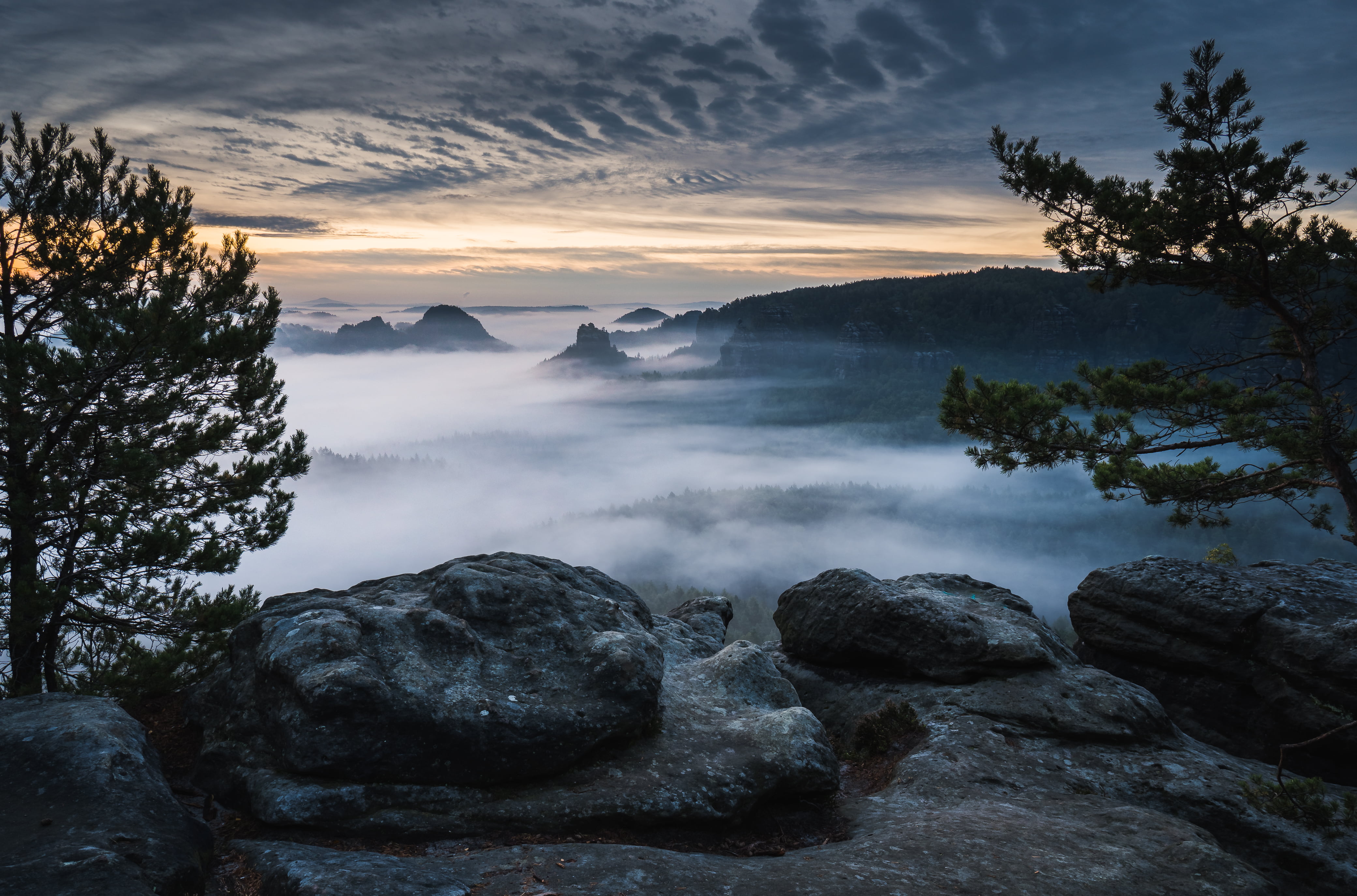 above the clouds mountain photo Mystic Valley kleiner Winterberg 2k 4k