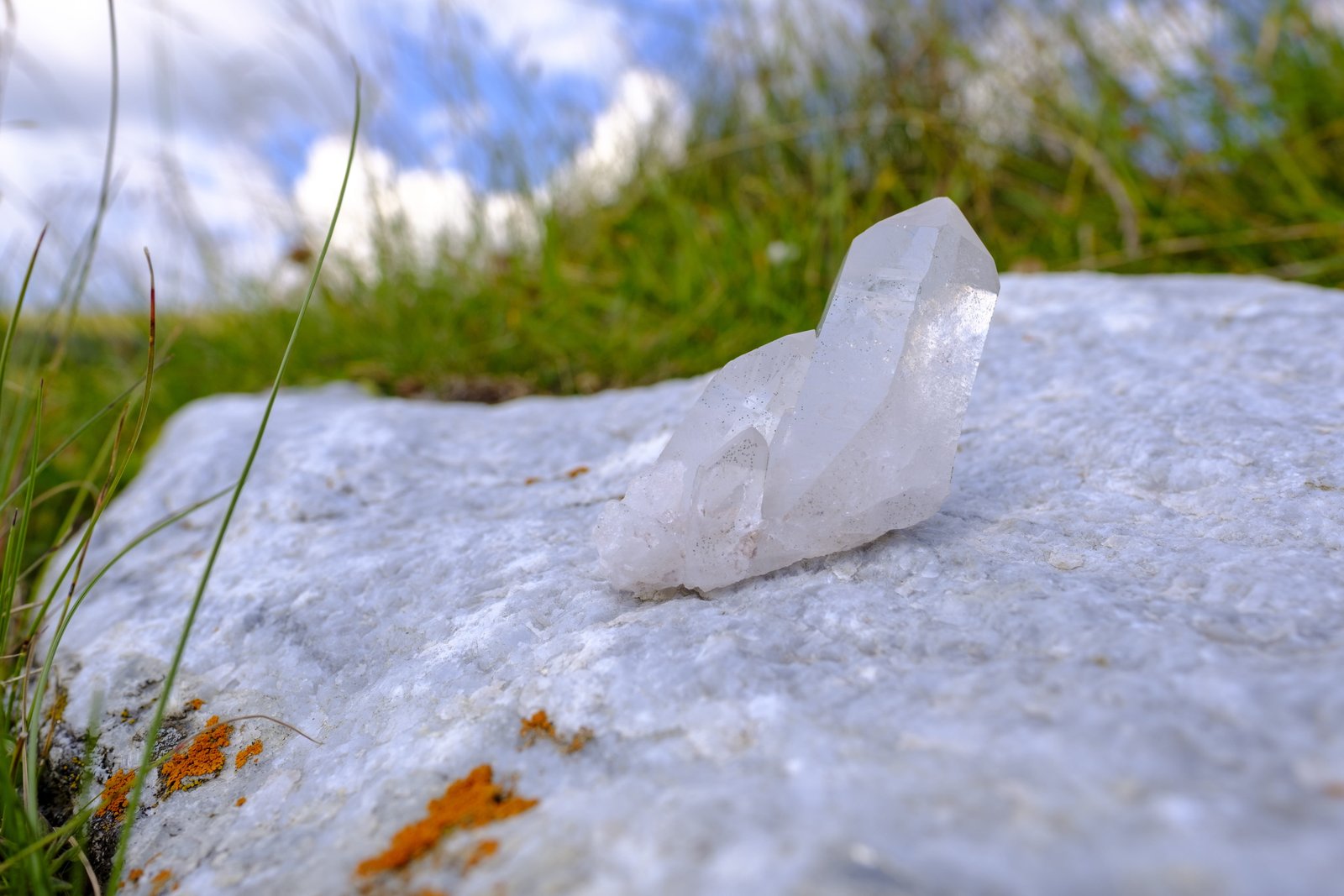 crystal rock stone gem mineral healing mystical 2k 4k 5k