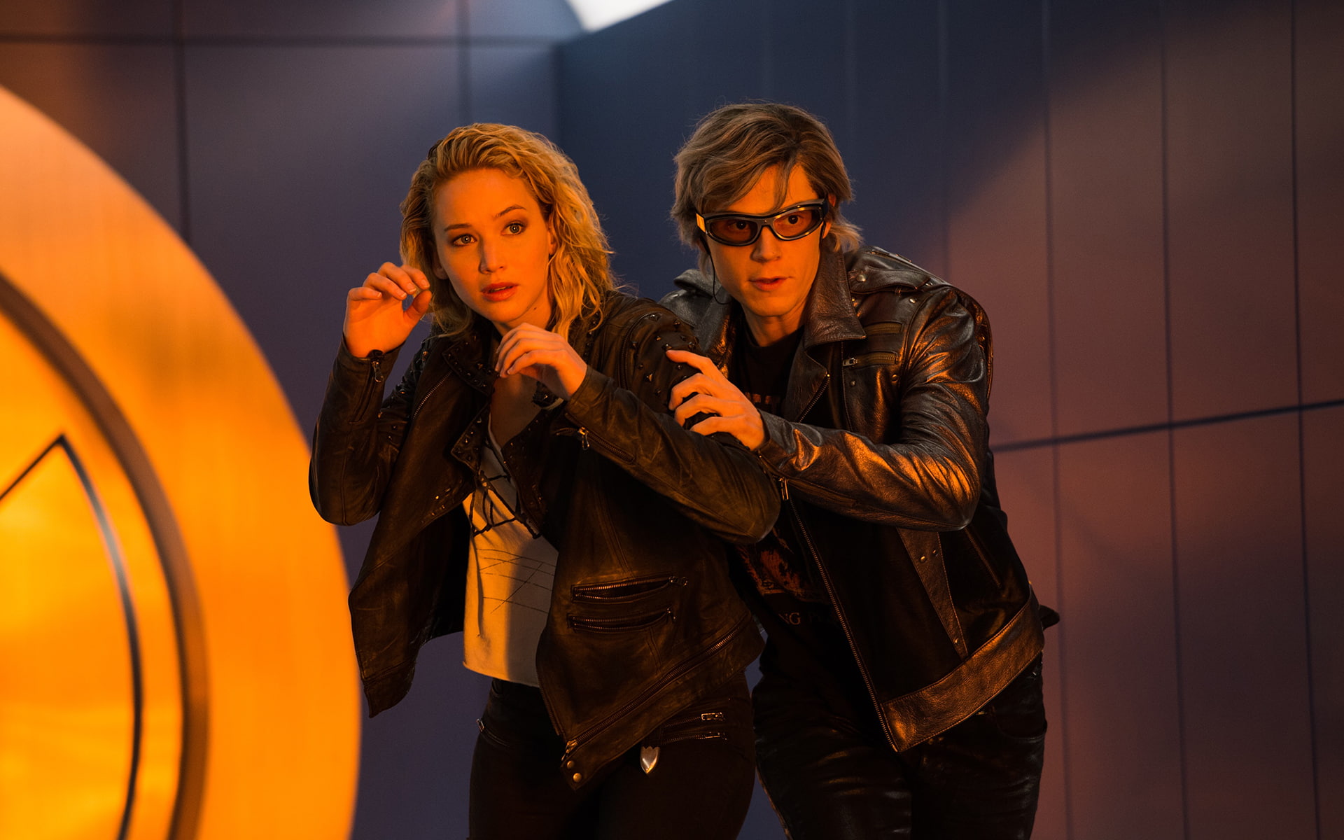 frame glasses jacket Mystic Jennifer Lawrence Raven Evan Peters 2k