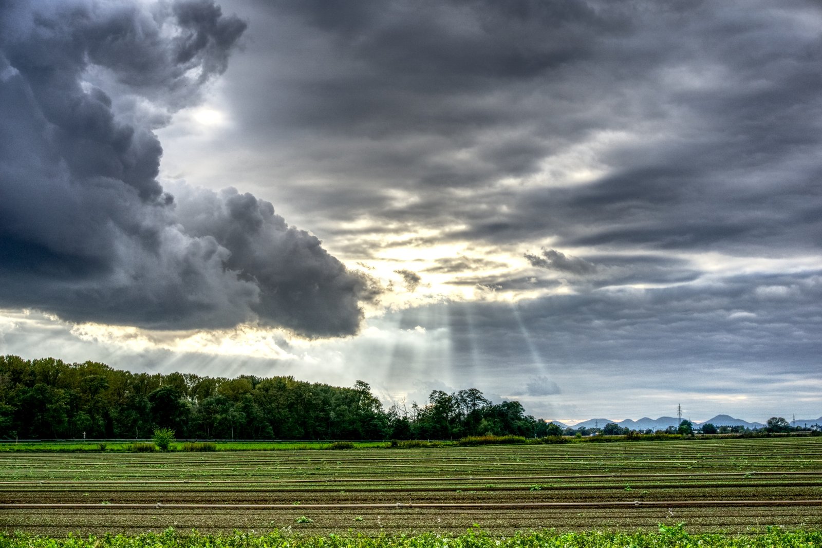 sunbeam clouds drama sky rays mood mystical god faith 2k 4k 5k