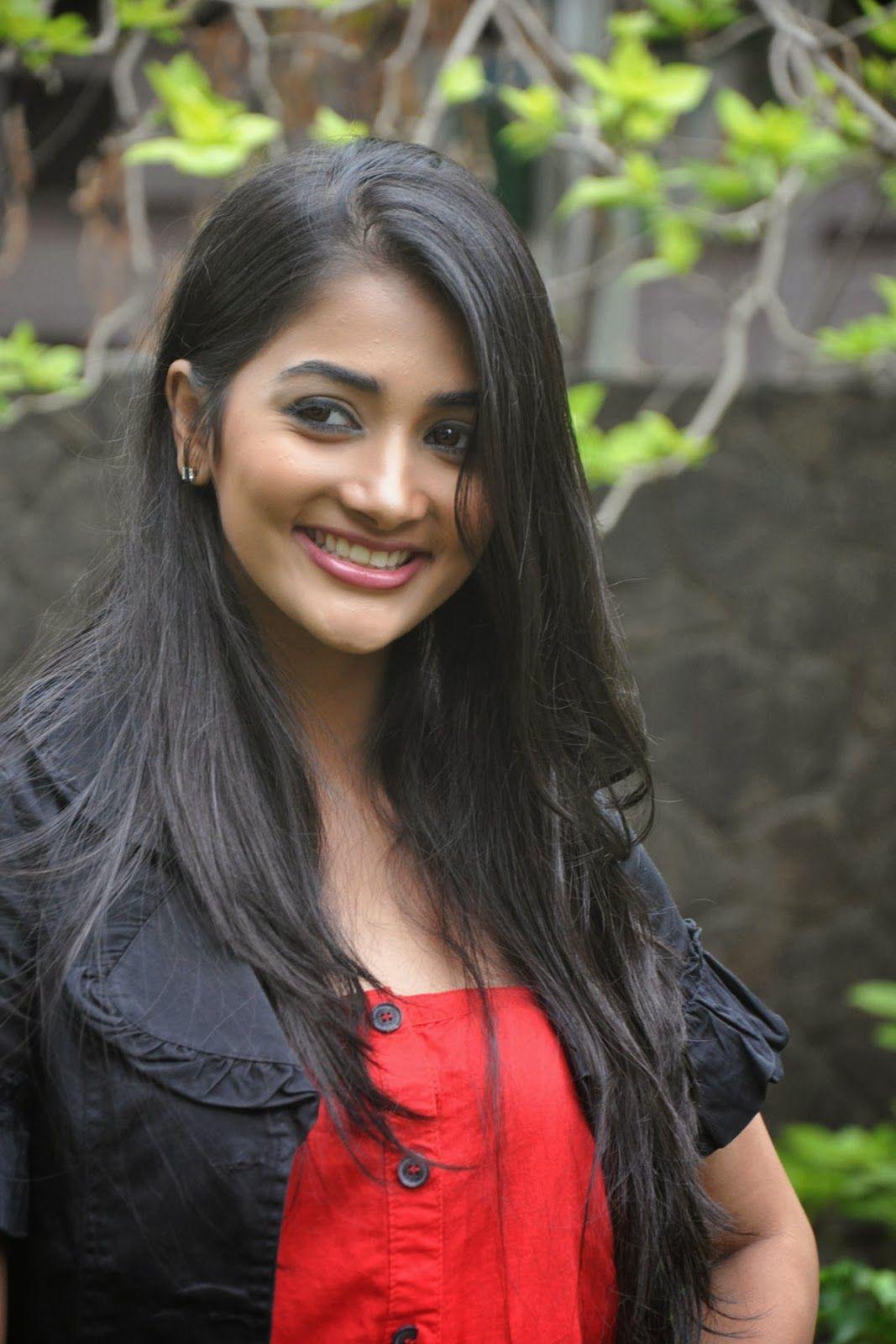 Pooja Hegde Indian Actress